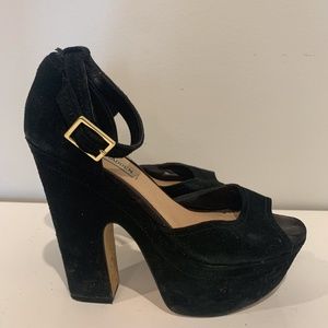 Steve Madden Ankle Strap Suede Platform Sandal